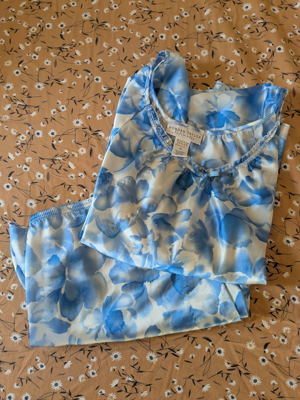 Vintage 90's Morgan Taylor Blue Floral Satin Pajama Set